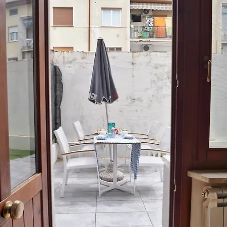 Lägenhet Casa Cipriano-appartamento A Due Passi Dal Mare